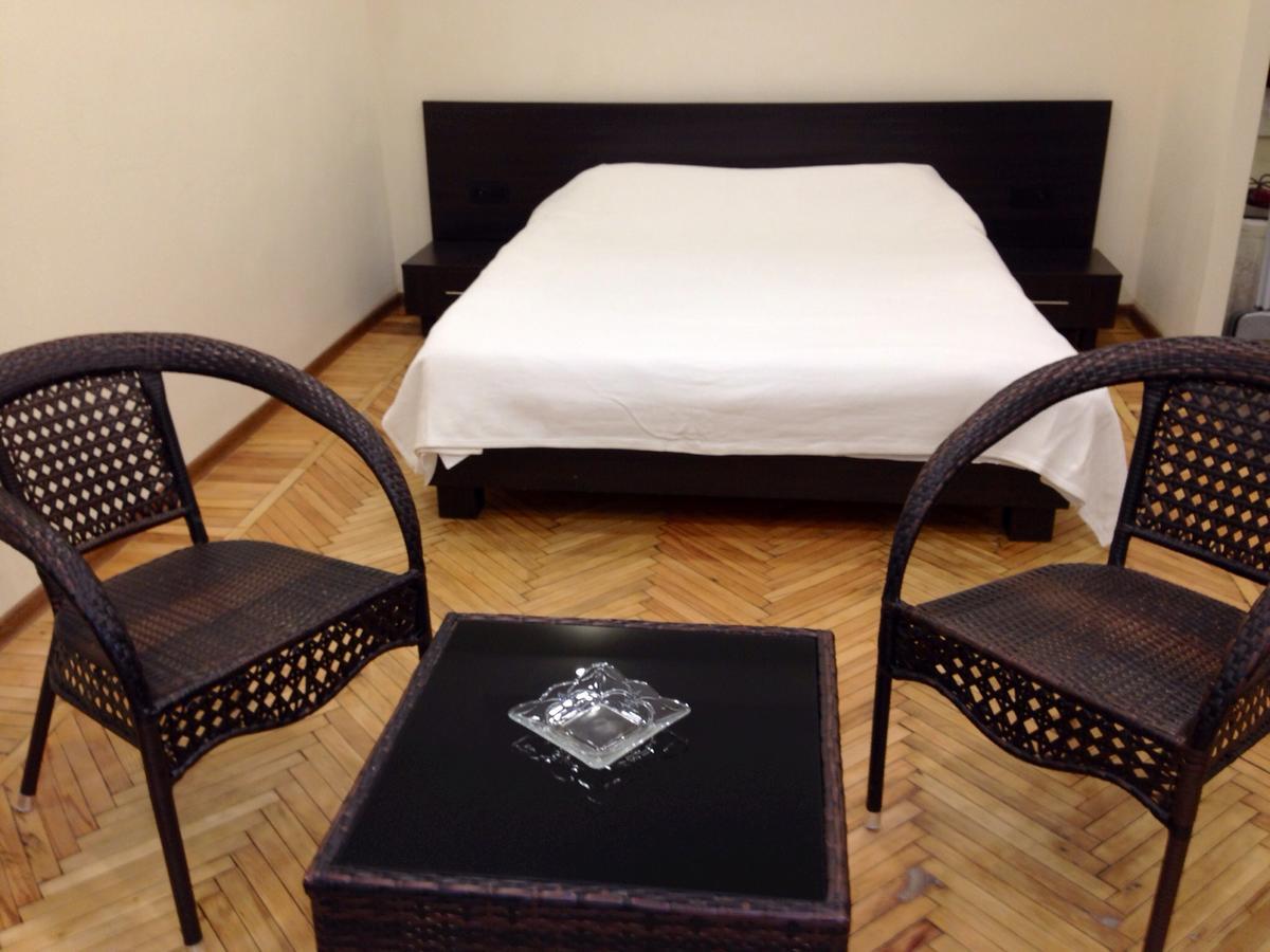 Yerevan Center Studio Apartment Buitenkant foto